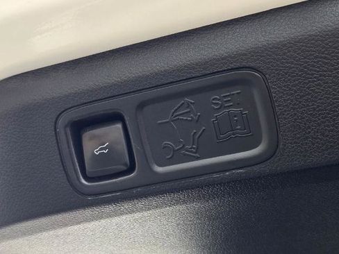 Certified 2021 Ford Expedition Max Limited image 19