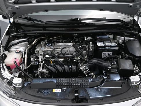 Used 2022 Toyota Corolla LE FWD image 11