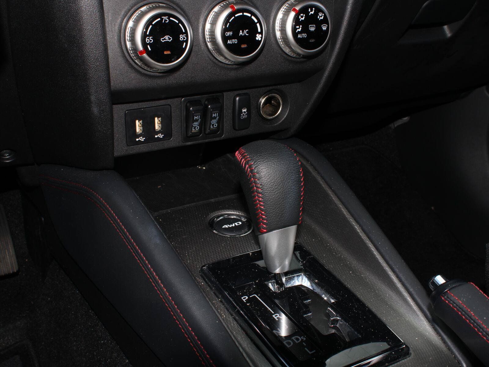 Used 2026 Mitsubishi Outlander Sport LE AWD/4WD image 14