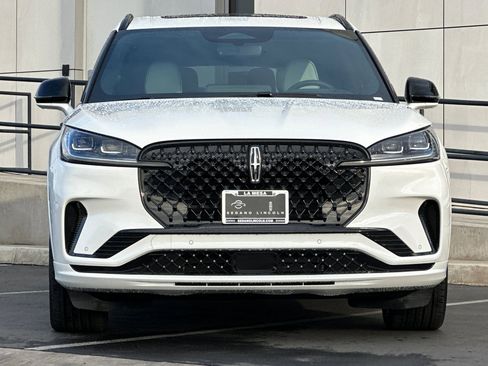 New 2026 Lincoln Aviator Black Label w/ Jet Appearance Package image 8