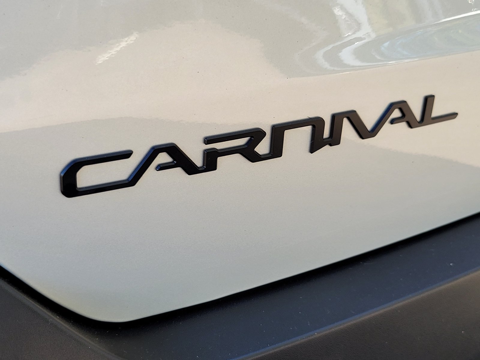 Certified 2025 Kia Carnival SX Prestige FWD image 37
