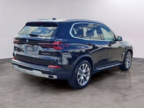 Used 2025 BMW X5 xDrive50e AWD/4WD image 4