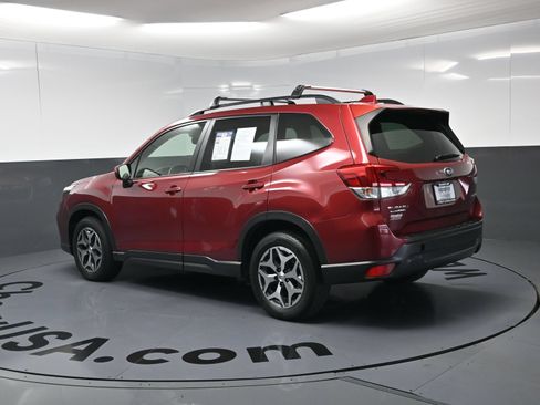 Used 2021 Subaru Forester Premium w/ Popular Package #1 AWD/4WD image 7