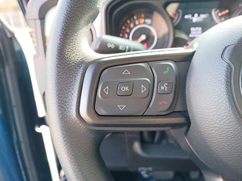 Used 2025 Jeep Gladiator Sport image 22