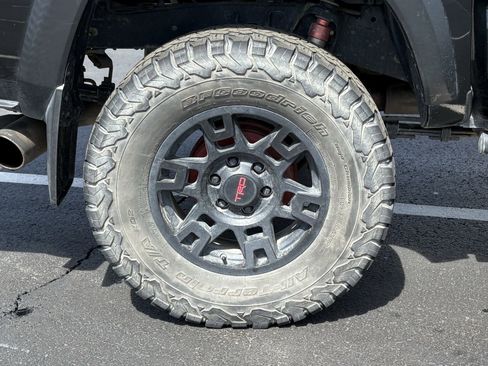 Used 2021 Toyota Tacoma TRD Off-Road image 6