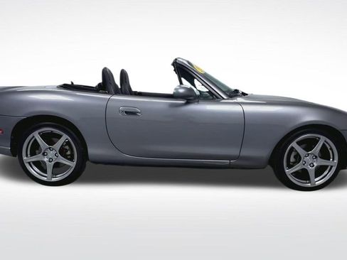 Used 2004 MAZDA MX-5 Miata MAZDASPEED w/ Grand Touring Pkg RWD image 23