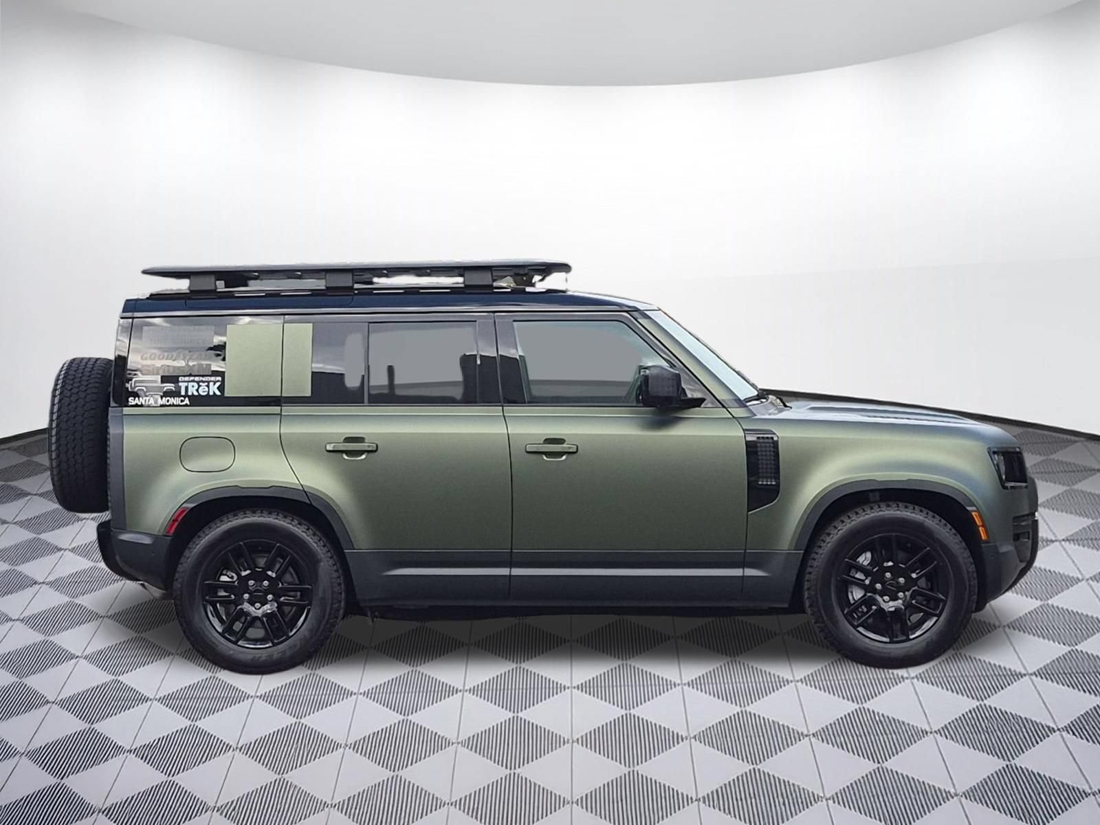 New 2026 Land Rover Defender 110 S AWD/4WD image 6