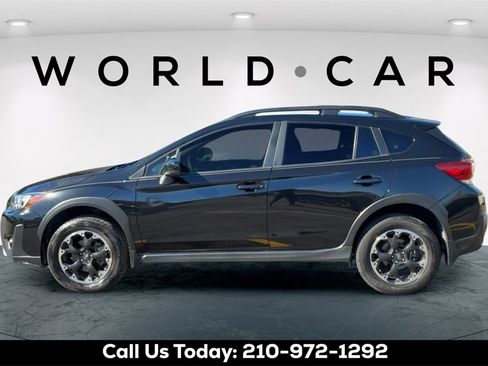 Used 2023 Subaru Crosstrek 2.0i Premium image 4