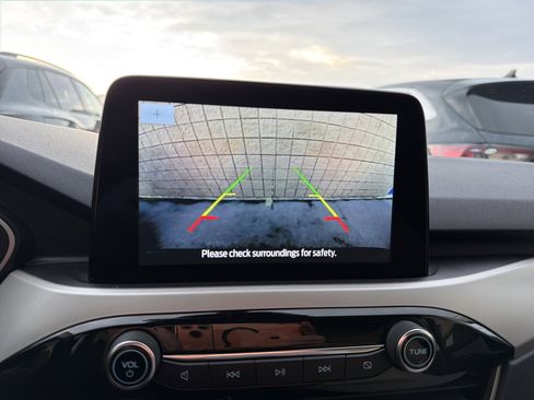 Used 2022 Ford Escape SE w/ Cold Weather Package image 14