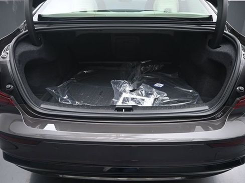 Used 2025 Volvo S60 B5 Plus w/ Protection Package Premier image 27