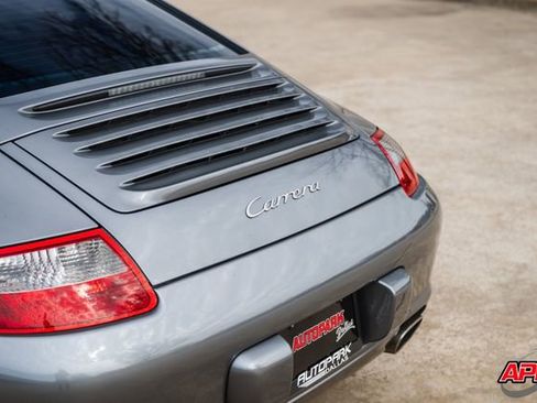 Used 2005 Porsche 911 Carrera image 28