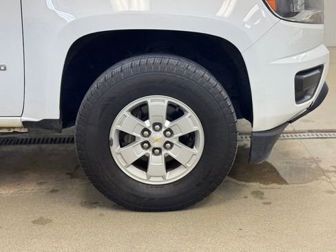 Used 2018 Chevrolet Colorado W/T w/ WT Convenience Package AWD/4WD image 4