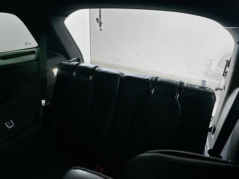 Used 2025 Ford Explorer ST-Line image 29