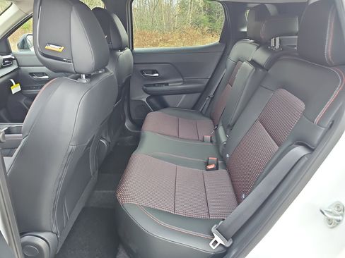 New 2026 Nissan Kicks SR w/ SR Premium Package image 27