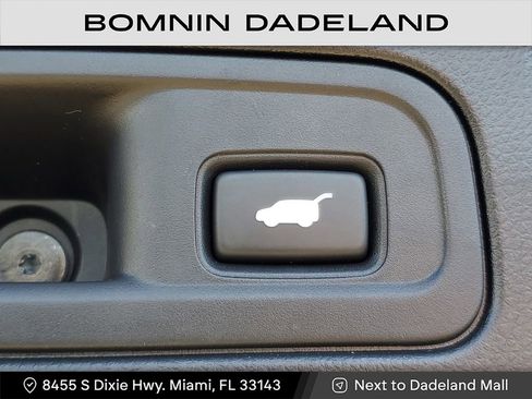 Used 2022 Honda Pilot Touring image 8