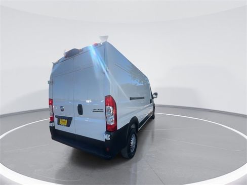 Used 2025 RAM ProMaster 2500 w/ Convenience Group image 8
