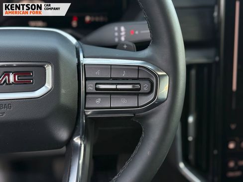 Used 2025 GMC Acadia Elevation w/ Elevation Premium Package image 20