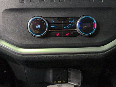 Used 2025 Ford Expedition Tremor AWD/4WD image 20