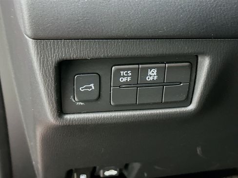 Used 2018 MAZDA CX-5 Touring w/ Preferred Equipment Package image 17