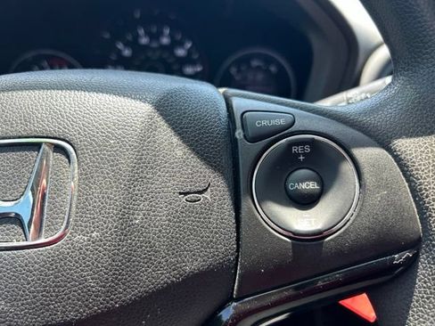 Used 2016 Honda HR-V LX image 16