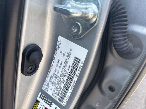 Used 2023 Toyota Tacoma TRD Off-Road w/ Advanced Technology Package image 21