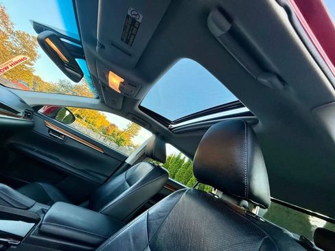 Used 2015 Lexus ES 300h image 11