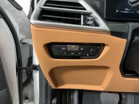 Certified 2025 BMW 330i xDrive Sedan w/ M Sport Package image 18