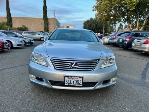 Used 2010 Lexus LS 460 L image 2
