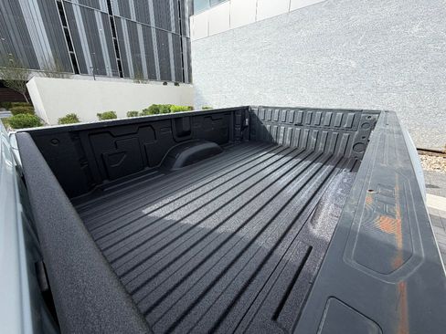 Used 2024 GMC Sierra 3500 SLE image 17