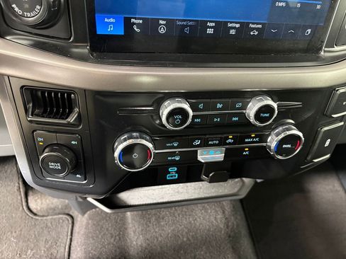 Used 2024 Ford F150 XLT AWD/4WD image 19