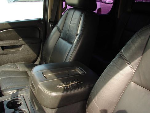 Used 2011 Chevrolet Silverado 1500 LTZ w/ LTZ Plus Package image 10