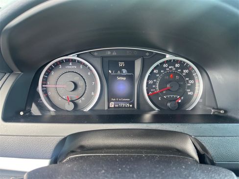 Used 2016 Toyota Camry SE FWD image 16