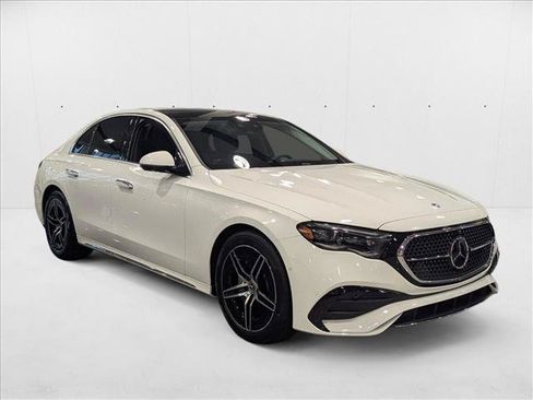 New 2025 Mercedes-Benz E 350 4MATIC Sedan image 6