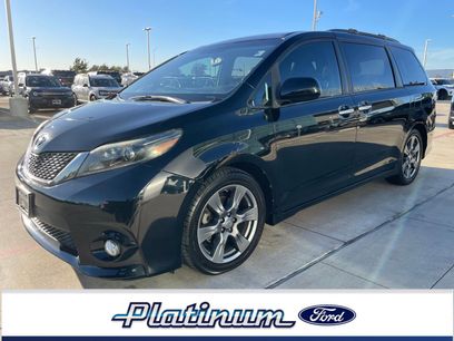 Used 2017 Toyota Sienna SE Premium