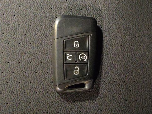 Used 2020 Volkswagen Jetta SEL FWD image 32