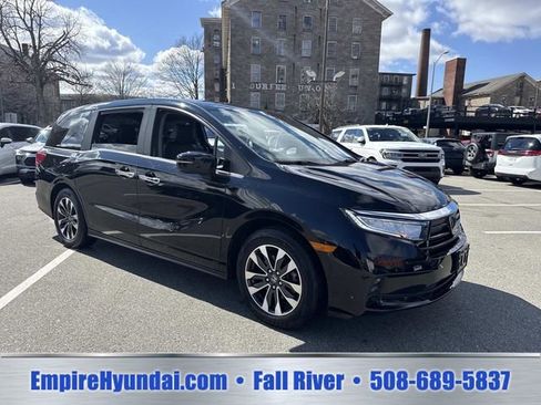 Used 2024 Honda Odyssey EX-L image 2