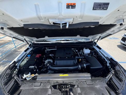 Used 2026 Nissan Frontier PRO-4X AWD/4WD image 33