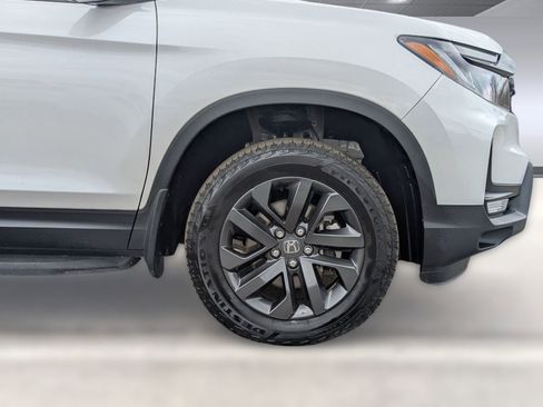 Used 2025 Honda Ridgeline Sport image 12
