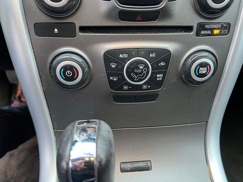 Used 2013 Ford Edge SEL image 16