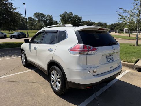 Used 2016 Nissan Rogue SV FWD image 13