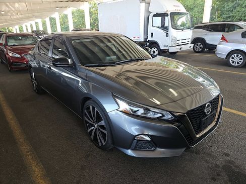 Used 2020 Nissan Altima 2.5 SR FWD image 3
