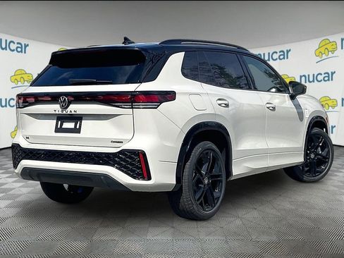 New 2026 Volkswagen Tiguan SE R-Line AWD/4WD image 5