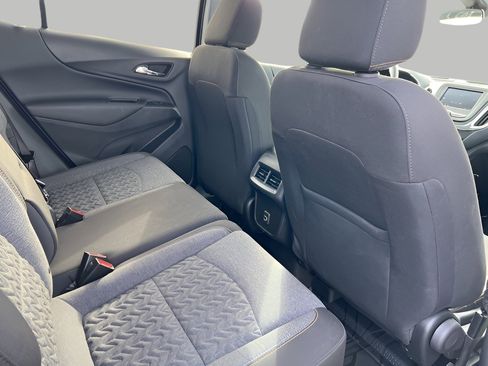 Used 2022 Chevrolet Equinox LT w/ LPO, Floor Liner Package image 33