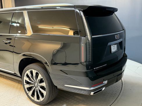 New 2026 Cadillac Escalade ESV Luxury w/ Touring Package image 22