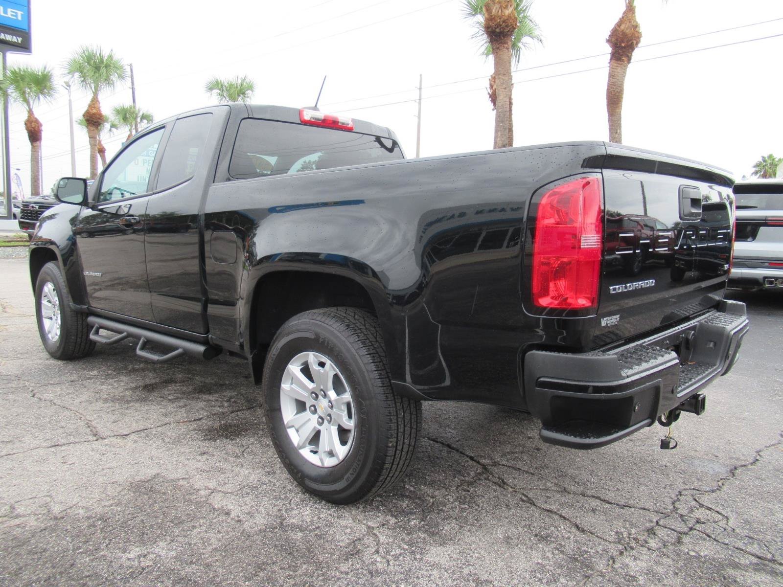Used 2022 Chevrolet Colorado LT w/ Fleet Safety Package RWD image 7