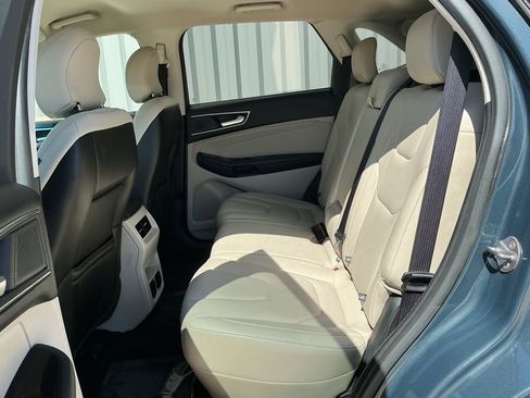 Used 2019 Ford Edge Titanium w/ Cold Weather Package image 17