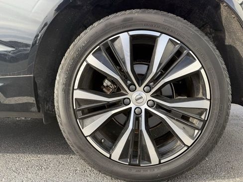 Used 2023 Volvo XC60 B5 Plus w/ Climate Package image 6