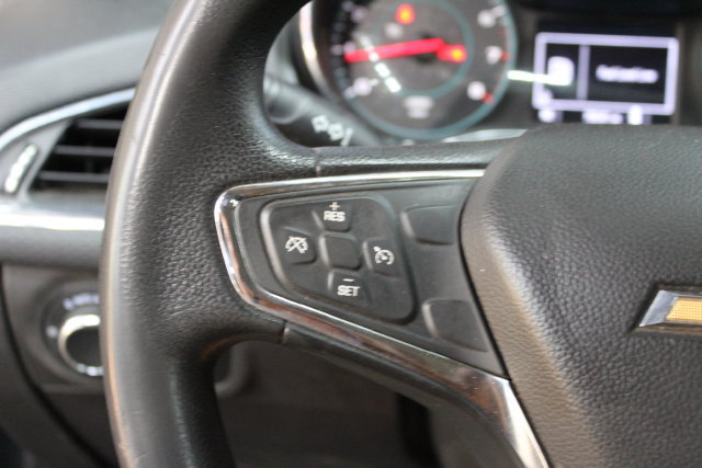 Used 2018 Chevrolet Cruze LT FWD image 15