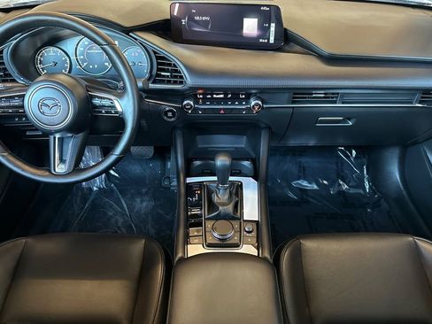 New 2025 MAZDA MAZDA3 Hatchback w/Premium Plus Pkg image 11