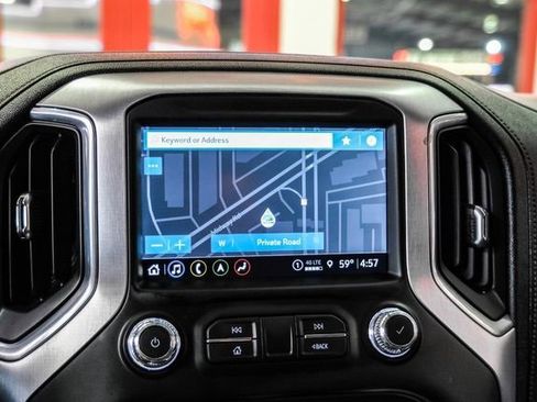 Used 2021 GMC Sierra 2500 SLT w/ SLT Premium Package image 19